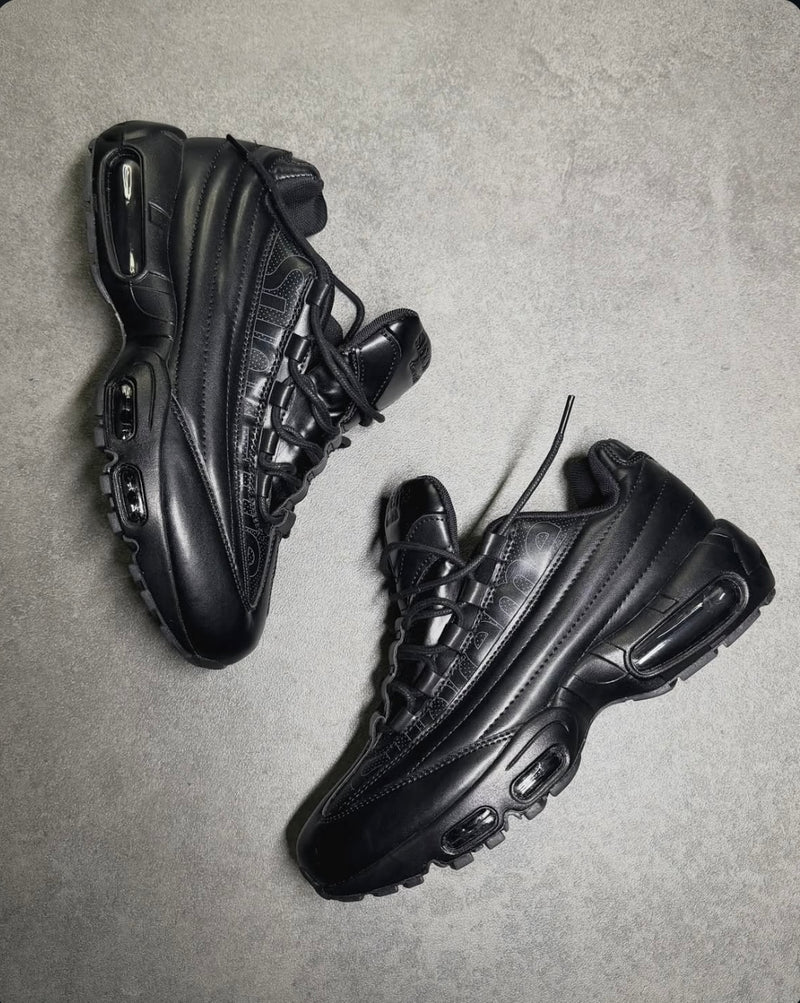 Nike Air Max 95 x Supreme