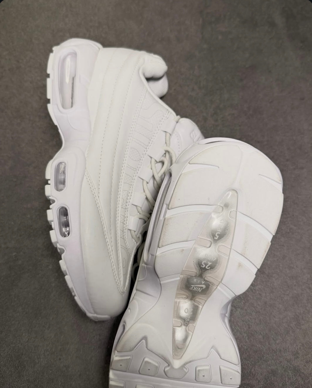 Nike Air Max 95 x Supreme