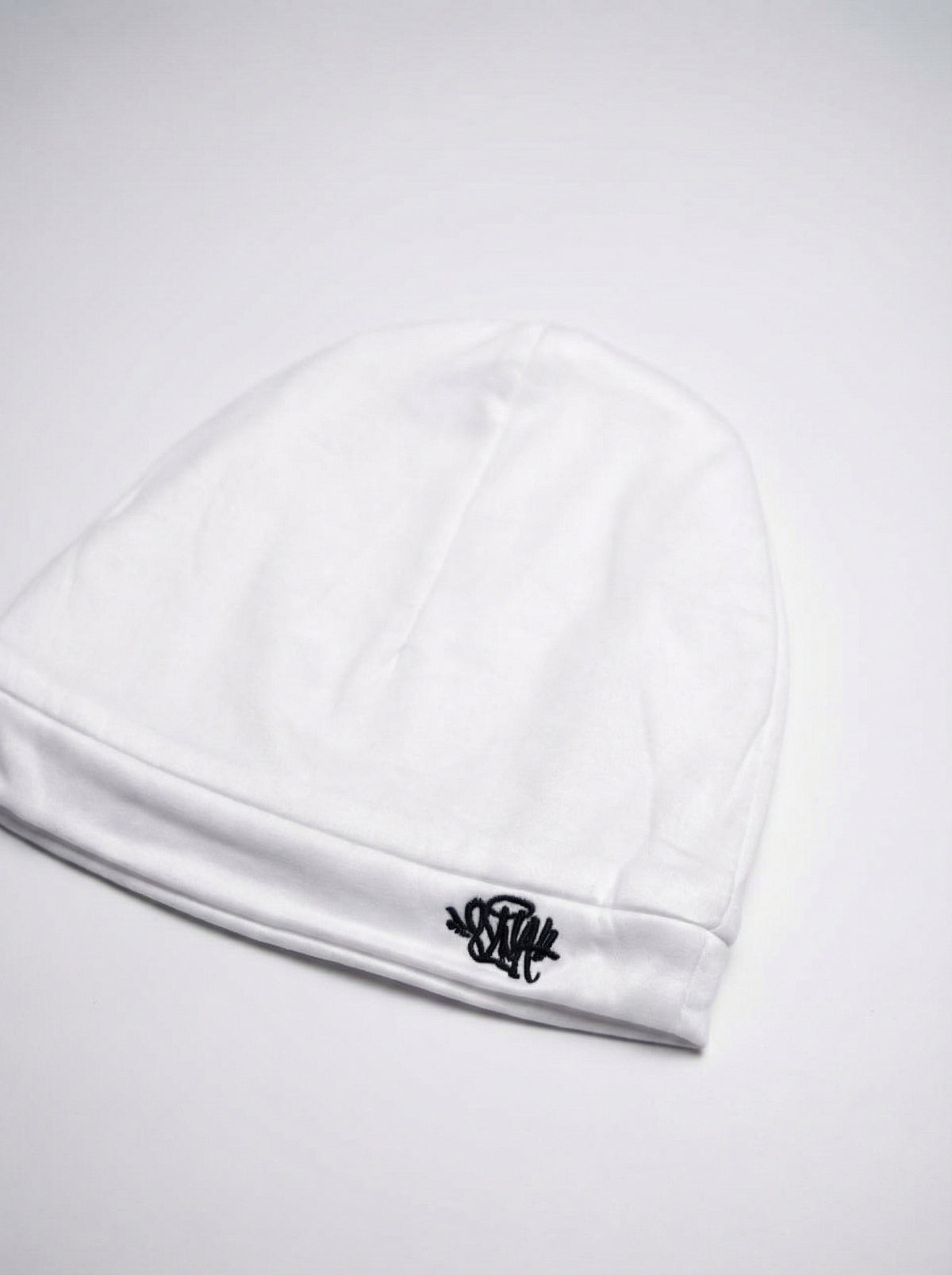 Syna Skull Hat – Small  Logo